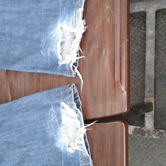 Levi Strauss distressed blue 34-32 - Picture 8 of 13